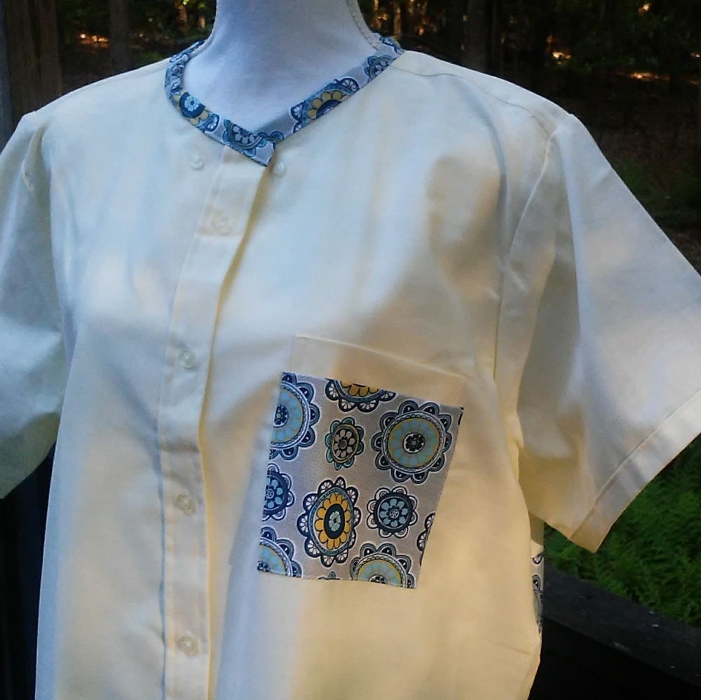 Oxford w Flowery Print Accents